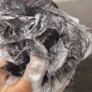 라로지크 X4 스케일링 퍼퓸 샴푸 1,000mℓ — 5점을 준 리뷰어가 2021년 12월 올린 사용 사진