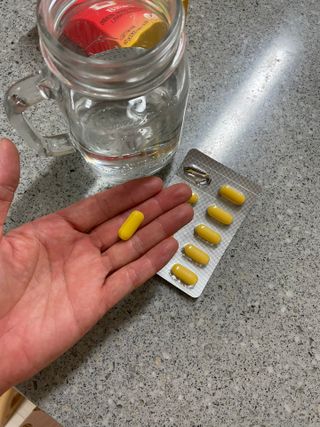 [경남제약헬스케어] 런칭기념 케어플러스 B로날린 1,000mg X 60정(2개월분)/비타민B군 — 5점을 준 리뷰어가 2023년 10월 올린 사용 사진