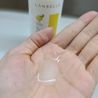 랑벨 내츄럴 딥 포어 클렌저 210ml (저자극 약산성 천연 클렌징 젤) — 5점을 준 리뷰어가 2022년 4월 올린 사용 사진