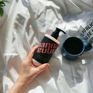 난나 살몬 스파이더 검버섯 미백 톤업 화이트닝 연어 앰플 크림 300ml 대용량 — 5점을 준 리뷰어가 2022년 12월 올린 사용 사진