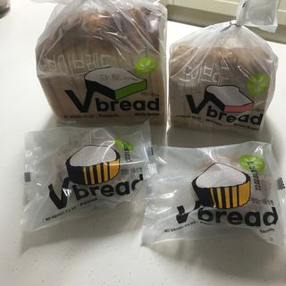 롯데제과 Vbread 포카치아식빵1개 + 미니식빵 1개 + 머핀 2개 세트 — 4점을 준 리뷰어가 2021년 9월 올린 사용 사진