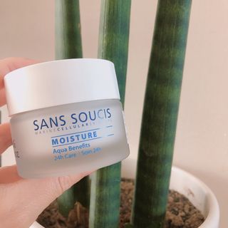 산수시 아쿠아 베네핏 24h 수부지 물광 속건조 수분크림 50ml — 4점을 준 리뷰어가 2021년 7월 올린 사용 사진