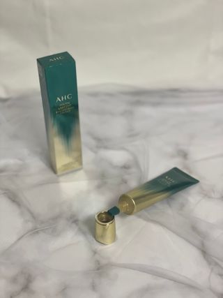 [NEW 탄력유턴 아이크림] AHC 유스 래스팅 리얼 아이크림 포 페이스 — 4.5점을 준 리뷰어가 2021년 3월 올린 사용 사진