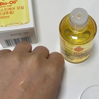 바이오오일 [바이오-오일] 스킨케어 오일 내추럴 60ml — 4.5점을 준 리뷰어가 2021년 11월 올린 사용 사진