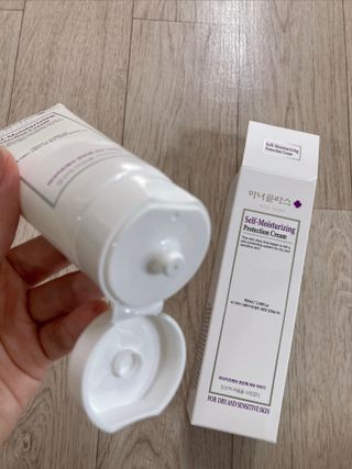 셀프 모이스처라이징 프로텍션 크림 셀프 모이스처라이징 프로텍션크림 — 4.5점을 준 리뷰어가 2022년 4월 올린 사용 사진