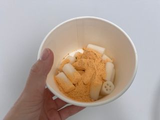 나우  [요리궁리] B타입 ( 매콤, 치즈, 매콤까르보 ) 꽃떡볶이 6개입 세트 — 5점을 준 리뷰어가 2025년 3월 올린 사용 사진