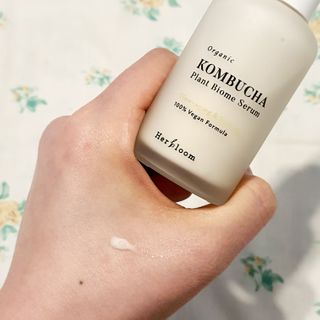 허블룸 콤부차 플랜트바이옴 비건 세럼 & 베지비타민앰플 — 5점을 준 리뷰어가 2021년 2월 올린 사용 사진