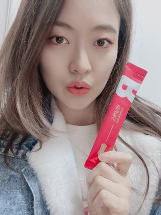 디오르 버닝레드 — 5점을 준 리뷰어가 2022년 2월 올린 사용 사진