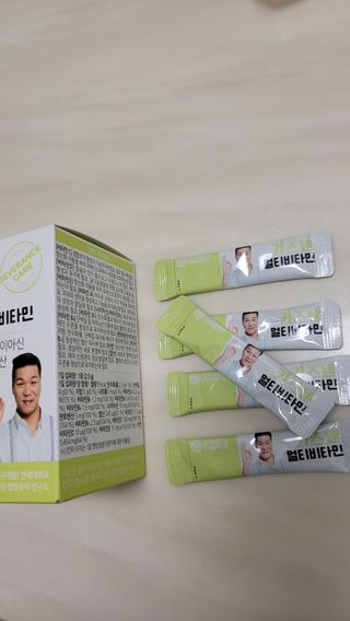 연세생활건강 키즈텐 멀티비타민 1BOX (30포) — 4점을 준 리뷰어가 2022년 5월 올린 사용 사진