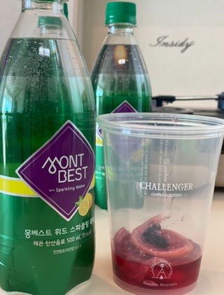 몽베스트 Montbest with Sparkling water Lemon OR Lime 20병(랜덤) — 5점을 준 리뷰어가 2023년 1월 올린 사용 사진