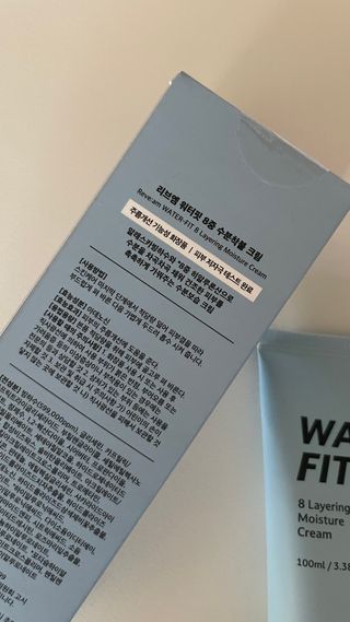 나우 [리브엠]피부 속부터 겹겹이, 촘촘하게! 워터핏8중 수분착붙 크림 — 5점을 준 리뷰어가 2024년 12월 올린 사용 사진