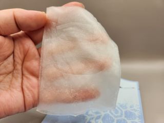 비프리코스메틱 더블아이스진정마스크팩 5매 — 5점을 준 리뷰어가 2023년 2월 올린 사용 사진