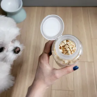 프롬씨 미네랄 소고기트릿 / 미네랄 치킨트릿 / 미네랄 북어트릿 (3가지 상품 중 랜덤 1가지 상품 랜덤 발송) — 5점을 준 리뷰어가 2022년 12월 올린 사용 사진