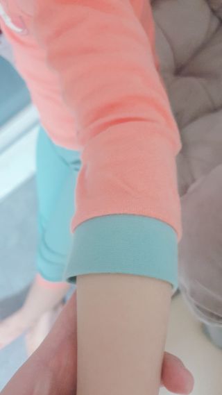 유비맘 캔디팡팡 내의/내복 상하 세트 — 5점을 준 리뷰어가 2021년 3월 올린 사용 사진