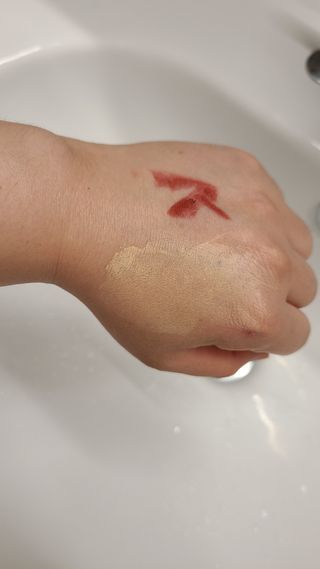 아미퓨어 [라이브] 피부장벽 강화를 위한 머랭 버블 클렌저 천연계면활성제로 온가족 사용가능 — 4점을 준 리뷰어가 2021년 6월 올린 사용 사진