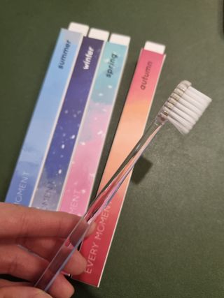 에브리모먼트 에브리 모먼트 칫솔 Every moment toothbrush — 5점을 준 리뷰어가 2022년 2월 올린 사용 사진