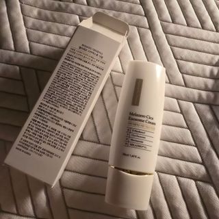 하이브리온 [쿠팡]멜라제로 시카엑소좀 크림 50ml PDRN 줄기세포 주름 미백기능성 피부과 병원입점, 1개, 50g — 5점을 준 리뷰어가 2025년 6월 올린 사용 사진