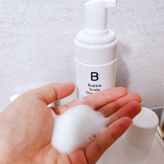 블룸비 거품 두피 샴푸 — 4점을 준 리뷰어가 2022년 9월 올린 사용 사진