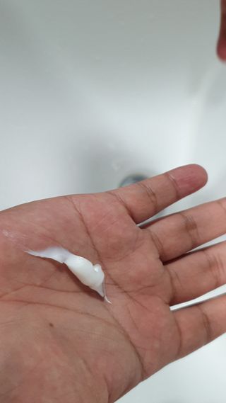 [갸스비] 지성 남성을 위한 포어케어 클렌징폼 — 5점을 준 리뷰어가 2021년 10월 올린 사용 사진