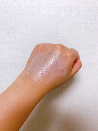 리더스코스메틱 리더스 카밍 바이오틱스 선 에센스 SPF 50+ PA++++ — 4.5점을 준 리뷰어가 2022년 6월 올린 사용 사진
