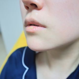 [후르디아] 올리브영 착한보습 비건 립버터 2종 — 5점을 준 리뷰어가 2022년 2월 올린 사용 사진