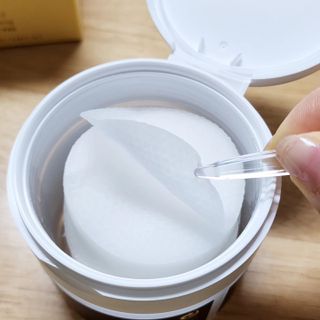 산다화 비타민씨 화이트닝 토너 패드 — 5점을 준 리뷰어가 2023년 9월 올린 사용 사진