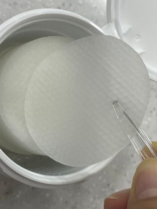 산다화 비타민씨 화이트닝 토너 패드 — 5점을 준 리뷰어가 2023년 5월 올린 사용 사진