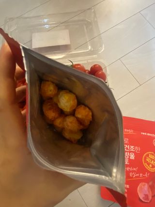 레드닥터 대추방울토마토 + 통째로 동결건조한 대추방울토마토 — 5점을 준 리뷰어가 2022년 12월 올린 사용 사진