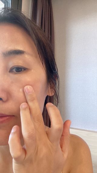 더사가오브수 [사가수] 에센스와 로션을 한 병에 담아 편안하고 산뜻하게, 효혜윤 보태니컬에너지 에센스인로션 — 5점을 준 리뷰어가 2023년 4월 올린 사용 사진
