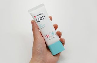 리더스코스메틱 리더스 카밍 바이오틱스 선 에센스 SPF 50+ PA++++ — 5점을 준 리뷰어가 2022년 6월 올린 사용 사진