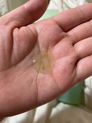 프리마인 메이크업과 들뜨는 각질까지 한방에 깐달걀로! 순하기까지한 셀베이스 그린티클렌저(200ml) — 4점을 준 리뷰어가 2023년 5월 올린 사용 사진