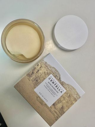 스킨1004 [SKIN1004] 마다가스카르 센텔라 퀵 카밍 패드 70매 130ml — 5점을 준 리뷰어가 2024년 9월 올린 사용 사진