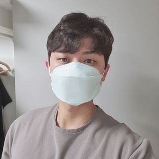 [이지아 마스크] 애니가드 더솔루션마스크 KF80 대형 컬러 4종 — 5점을 준 리뷰어가 2021년 7월 올린 사용 사진