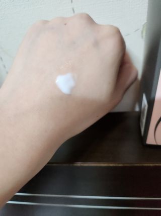 오투에니원 인컨보 바디 퍼퓸 크림 200ml — 3점을 준 리뷰어가 2023년 1월 올린 사용 사진