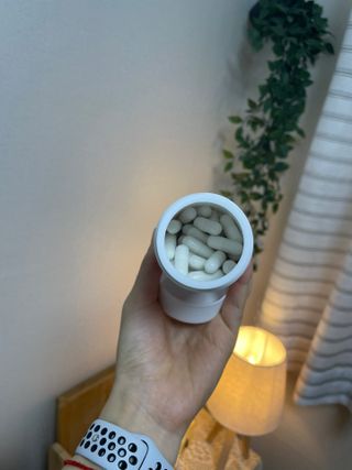프리마인 성큼다가온 봄, 이너뷰티를 챙겨야 피부도 화사하게, 컨디션도 활기차게. 흡수율을 높인 고효율 비타민. — 5점을 준 리뷰어가 2022년 8월 올린 사용 사진