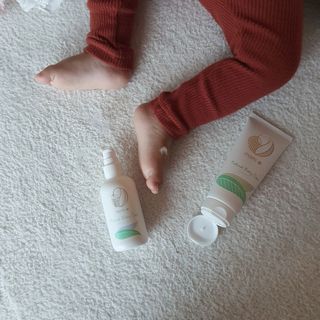 mom e 맘이 내추럴 베이비 케어 크림+바디오일 — 5점을 준 리뷰어가 2021년 1월 올린 사용 사진