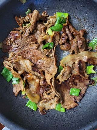 [앤더미트] 더 불맛 북성로 연탄불고기 반반 세트(간장맛 150g,매콤한 맛 150g) — 4점을 준 리뷰어가 2022년 4월 올린 사용 사진