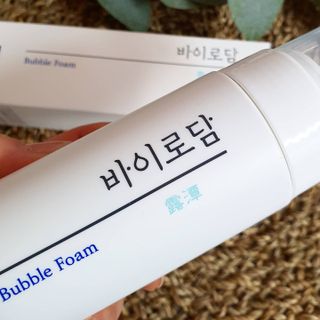 [바이로담] 저자극 약산성버블 폼 폼클렌징 150ml — 5점을 준 리뷰어가 2021년 4월 올린 사용 사진