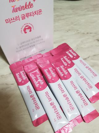 메디포스트 모비타 미쓰리 글루타치온 30포 — 4점을 준 리뷰어가 2023년 1월 올린 사용 사진