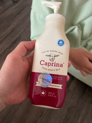 카프리나 산양밀크 모이스춰라이징 바디로션 350ml(오리지널향) — 4점을 준 리뷰어가 2023년 4월 올린 사용 사진