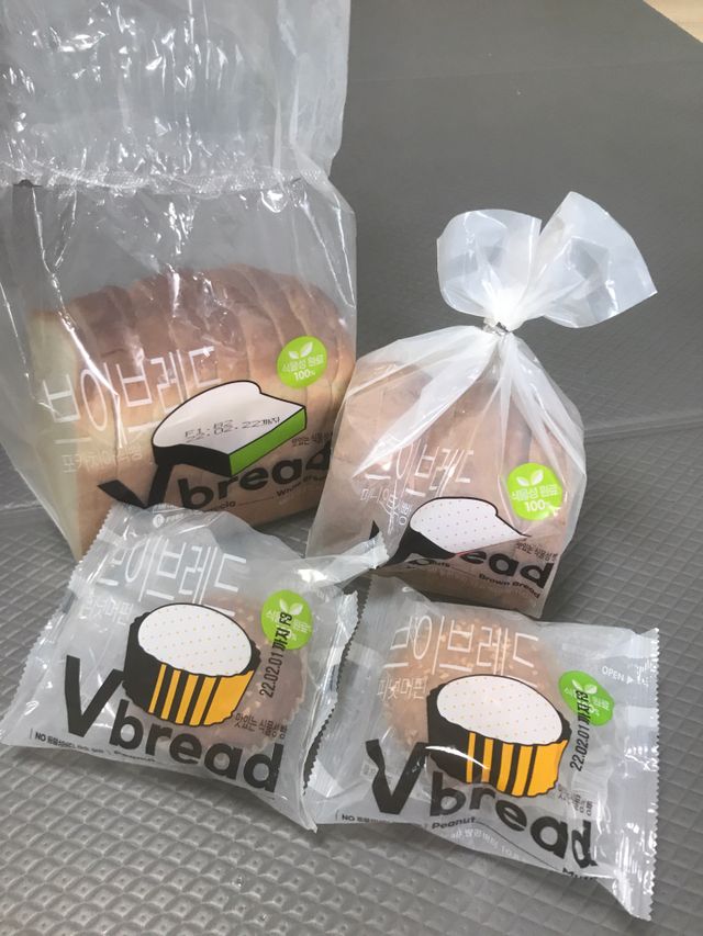 Vbread 포카치아식빵1개 + 미니식빵 1개 + 머핀 2개 세트 리뷰 사진
