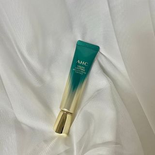 [NEW 탄력유턴 아이크림] AHC 유스 래스팅 리얼 아이크림 포 페이스 — 5점을 준 리뷰어가 2021년 3월 올린 사용 사진