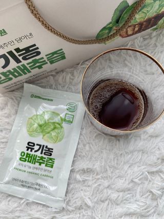참앤들황토농원 국내산 유기농 양배추를 그대로 담은,  유기농 양배추즙  80ml X 30포 1박스 — 5점을 준 리뷰어가 2023년 3월 올린 사용 사진