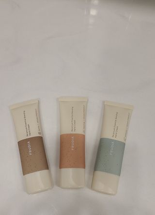 [후르디아] 끈적임 없는 착한성분 비건  핸드크림 3종 — 5점을 준 리뷰어가 2022년 11월 올린 사용 사진
