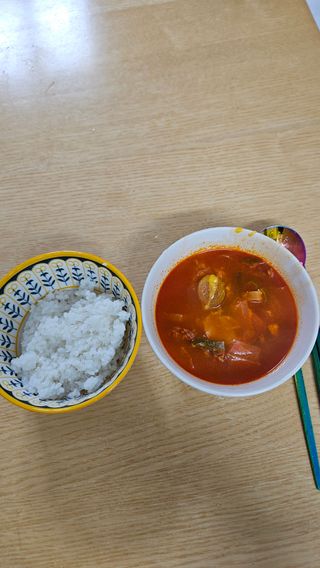 프레시지 *구매평/[쵸이닷직원食당]이태원식부대찌개_455G — 5점을 준 리뷰어가 2025년 10월 올린 사용 사진