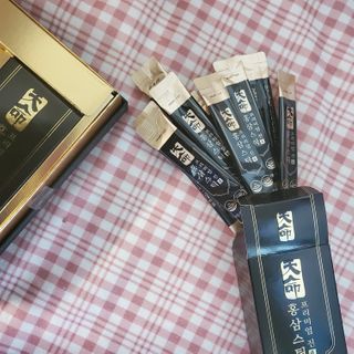 헬스업_천명진프리미엄홍삼스틱_10ml x 30포 — 5점을 준 리뷰어가 2021년 2월 올린 사용 사진