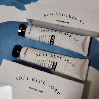 멈칫(MUMCHIT) 넥퍼퓸 NECKPERFUME 2가지 향 — 5점을 준 리뷰어가 2021년 11월 올린 사용 사진