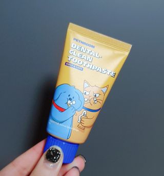 Pethroom 페스룸 PETHROOM DENTAL CARE SET 페스룸 덴탈 케어 세트 / 덴탈 클린 칫솔 + 덴탈 클린 치약 — 5점을 준 리뷰어가 2020년 12월 올린 사용 사진