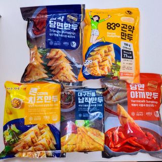 (주)성경순만두 곤약만두.콘치즈만두,삼각당면만두,당면 야끼만두,대구전통 납작만두,떡뽁이 매콤소스,달콤소스 — 5점을 준 리뷰어가 2023년 4월 올린 사용 사진