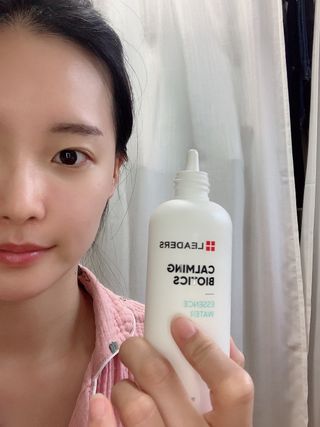 리더스코스메틱 리더스 카밍 바이오틱스 에센스 워터 — 5점을 준 리뷰어가 2021년 4월 올린 사용 사진